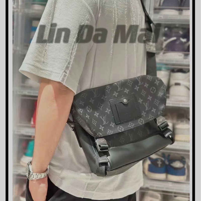 LV M40511 Messenger PM 經典Monogram Eclipse黑武士斜背郵差包 ⭕️櫃上售價$84000元⭕️ 💝近新品💝晶片款💝-38