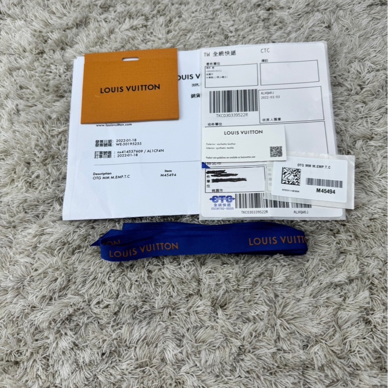 LV M45494經典ONTHEGO MM Empreinte牛皮手提/肩背購物包(斑鳩灰色/奶油色)-28