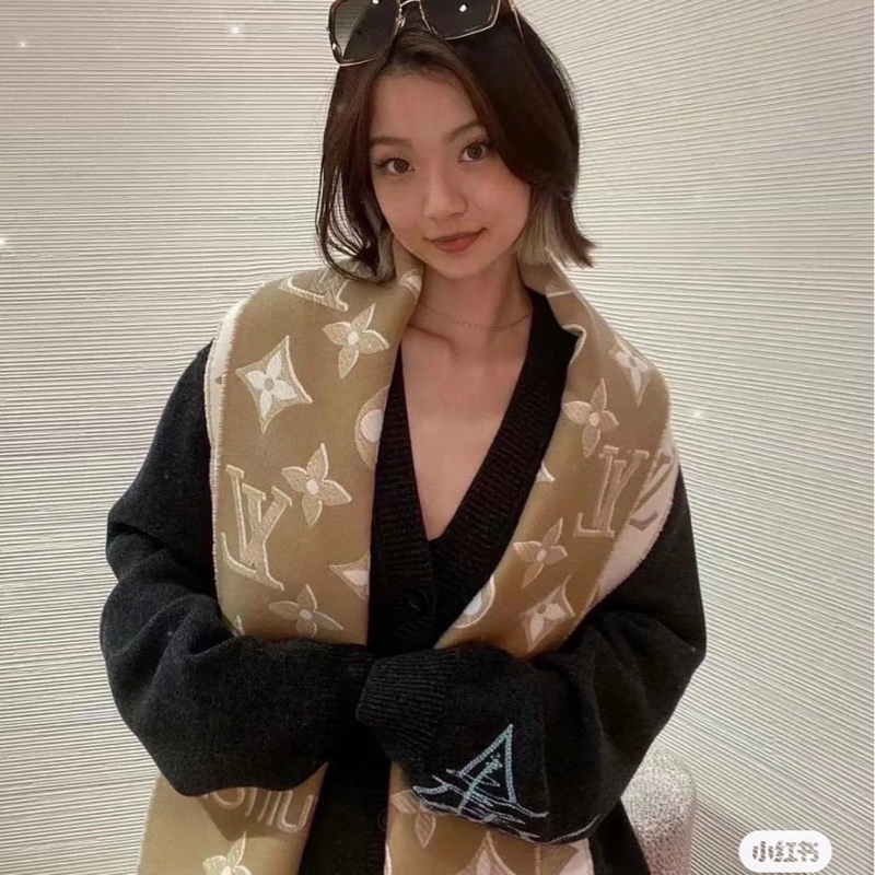 M78160 LV Essential Shine 圍巾 ⭕️全新閒置品⭕️-4