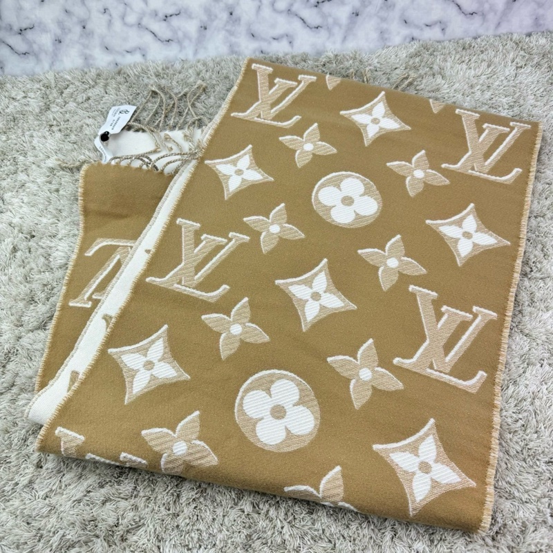 M78160 LV Essential Shine 圍巾 ⭕️全新閒置品⭕️-11