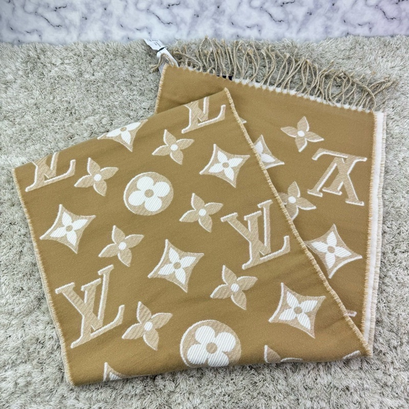 M78160 LV Essential Shine 圍巾 ⭕️全新閒置品⭕️-21