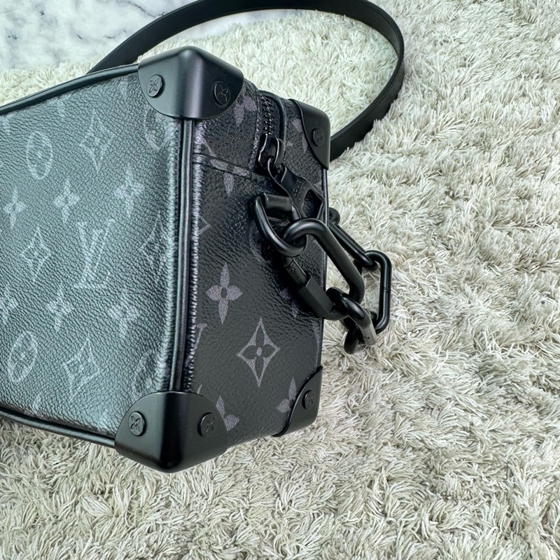 LV M44735 SOFT TRUNK系列經典Eclipse帆布印花拉鍊肩背方包(迷你)  👉晶片款👉中性款式男  女都可輕鬆駕馭-10