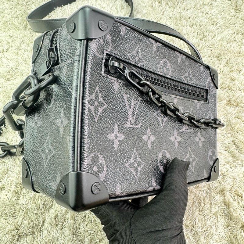 LV M44735 SOFT TRUNK系列經典Eclipse帆布印花拉鍊肩背方包(迷你)  👉晶片款👉中性款式男  女都可輕鬆駕馭-13