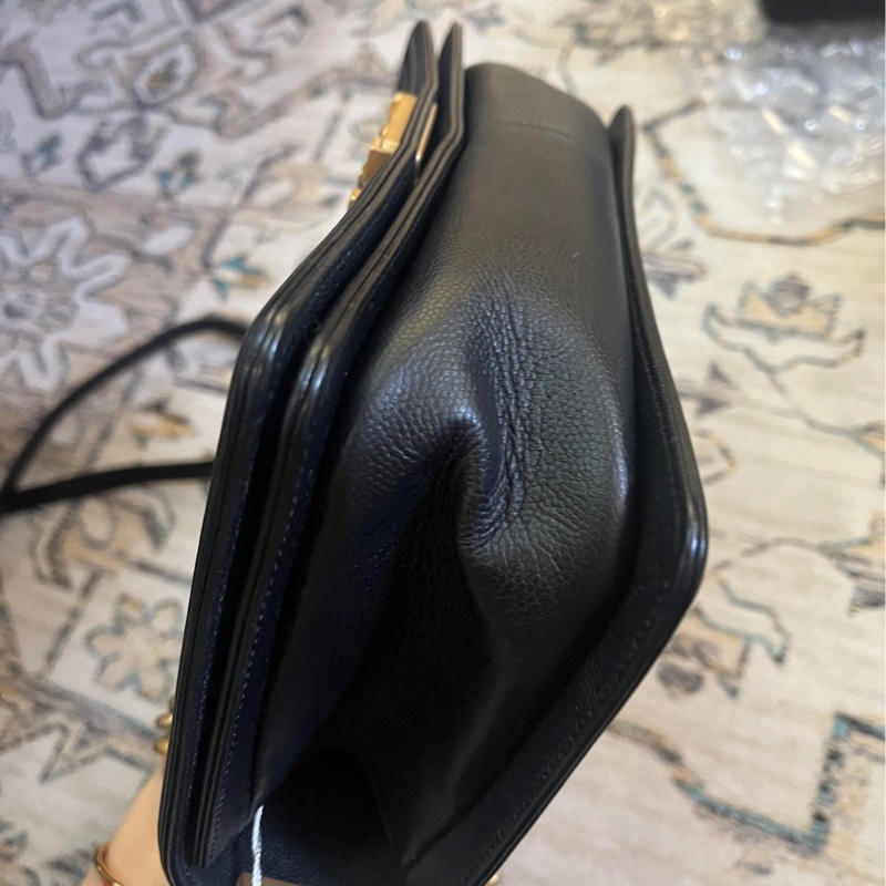 Boy Chanel 黑金荔枝牛 口蓋包 中號 23開-3