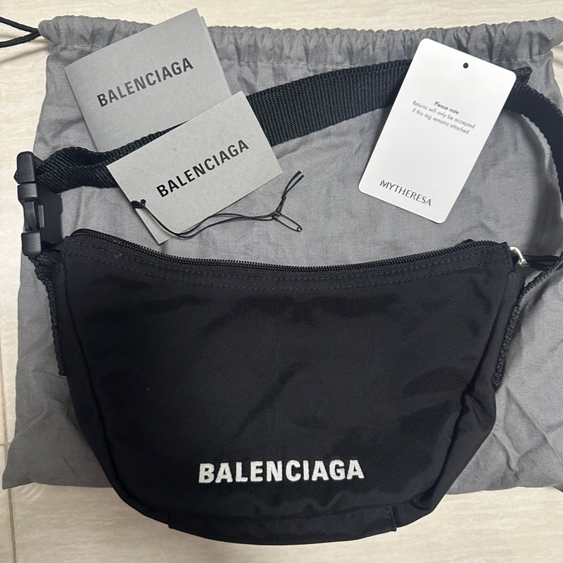 Balenciaga 巴黎世家 尼龍腋下包-0