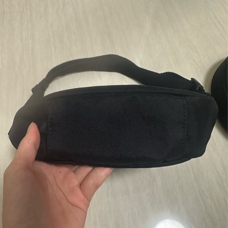 Balenciaga 巴黎世家 尼龍腋下包-3