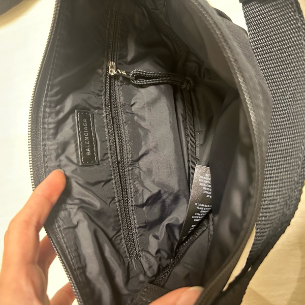 Balenciaga 巴黎世家 尼龍腋下包-11