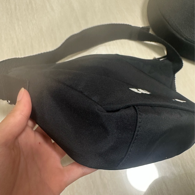 Balenciaga 巴黎世家 尼龍腋下包-13