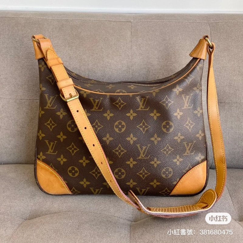 全網最低❤️LV❤️經典老花牛角包~包況良好-4