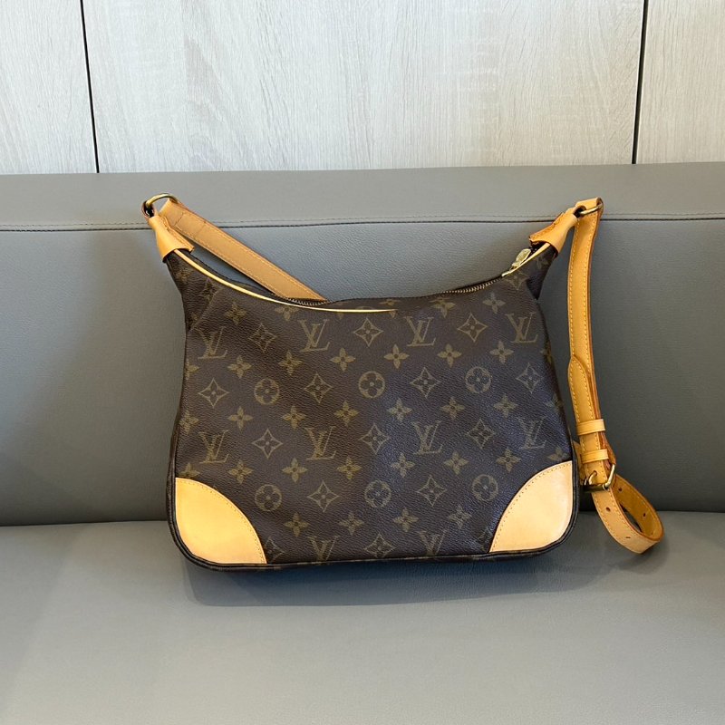 全網最低❤️LV❤️經典老花牛角包~包況良好-5