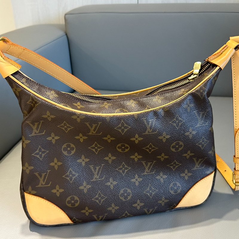 全網最低❤️LV❤️經典老花牛角包~包況良好-7