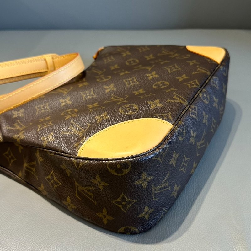 全網最低❤️LV❤️經典老花牛角包~包況良好-15