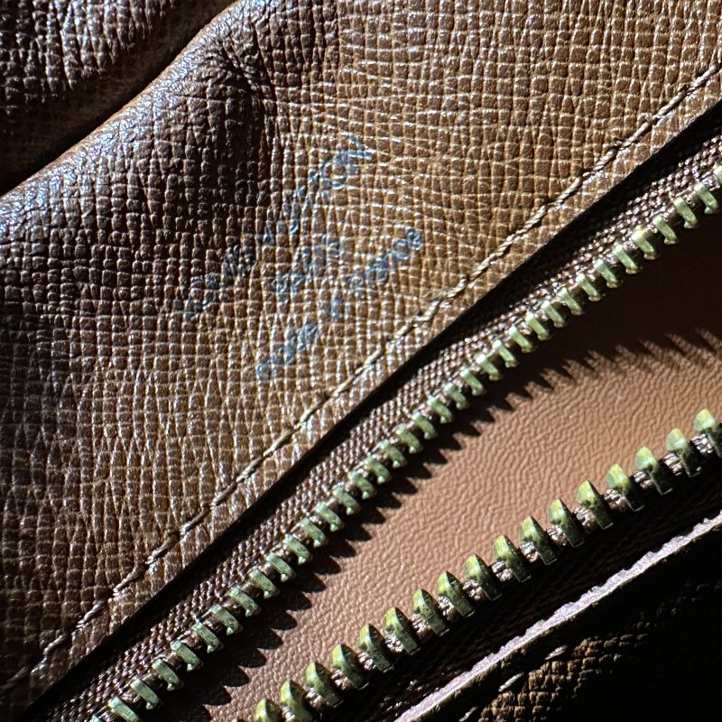 全網最低❤️LV❤️經典老花牛角包~包況良好-16