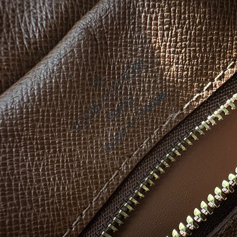 全網最低❤️LV❤️經典老花牛角包~包況良好-17