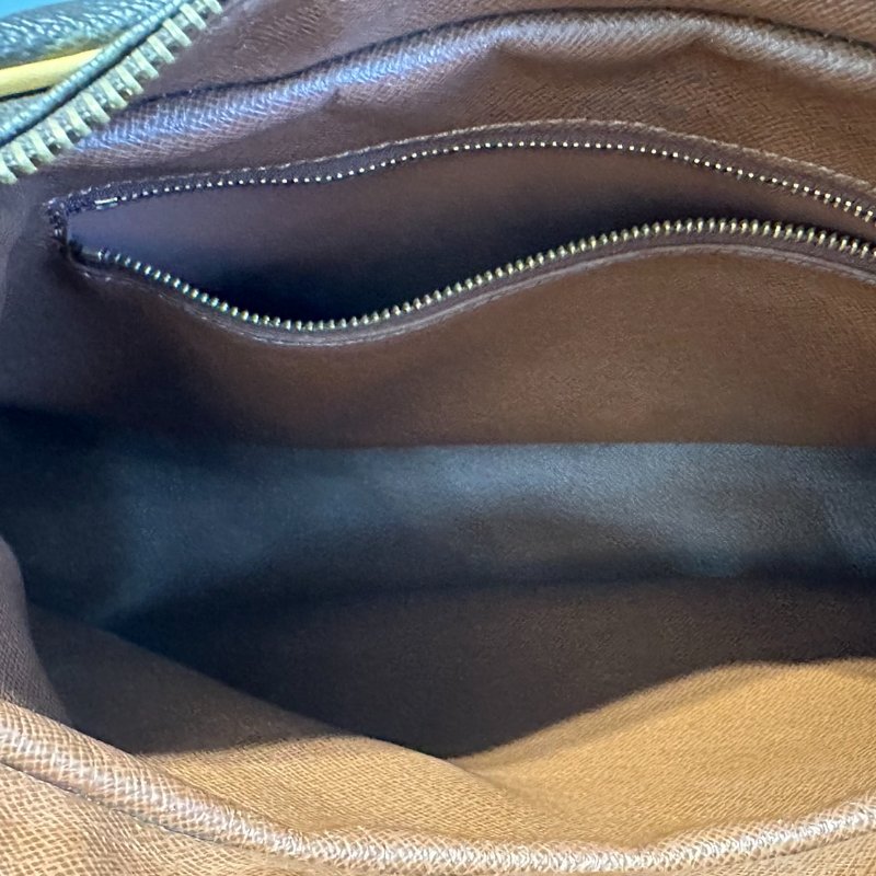 全網最低❤️LV❤️經典老花牛角包~包況良好-19