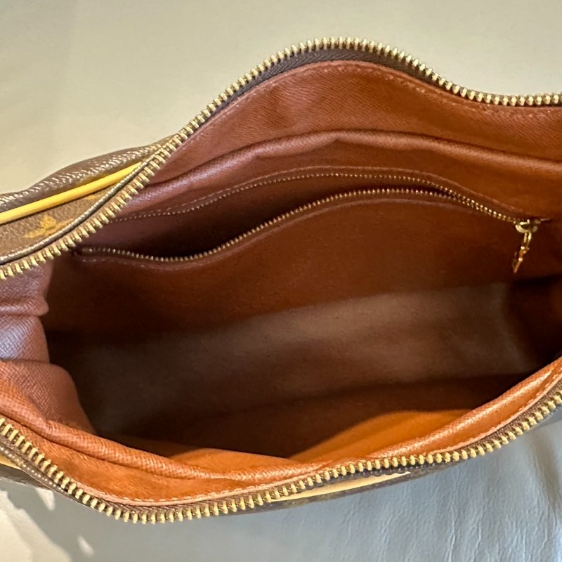 全網最低❤️LV❤️經典老花牛角包~包況良好-20