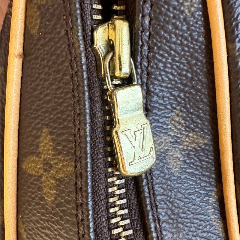 全網最低❤️LV❤️經典老花牛角包~包況良好-22