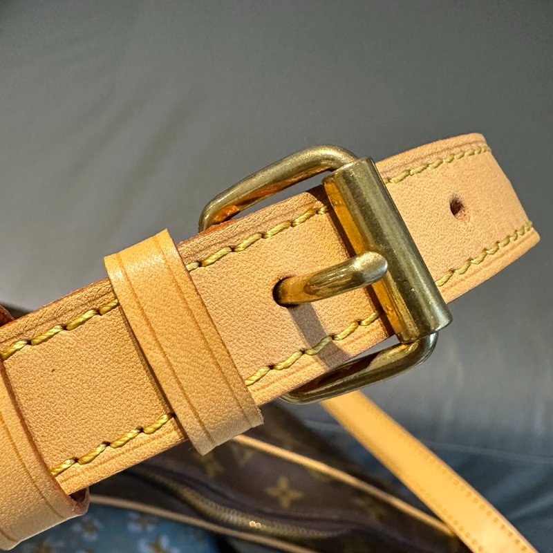 全網最低❤️LV❤️經典老花牛角包~包況良好-26