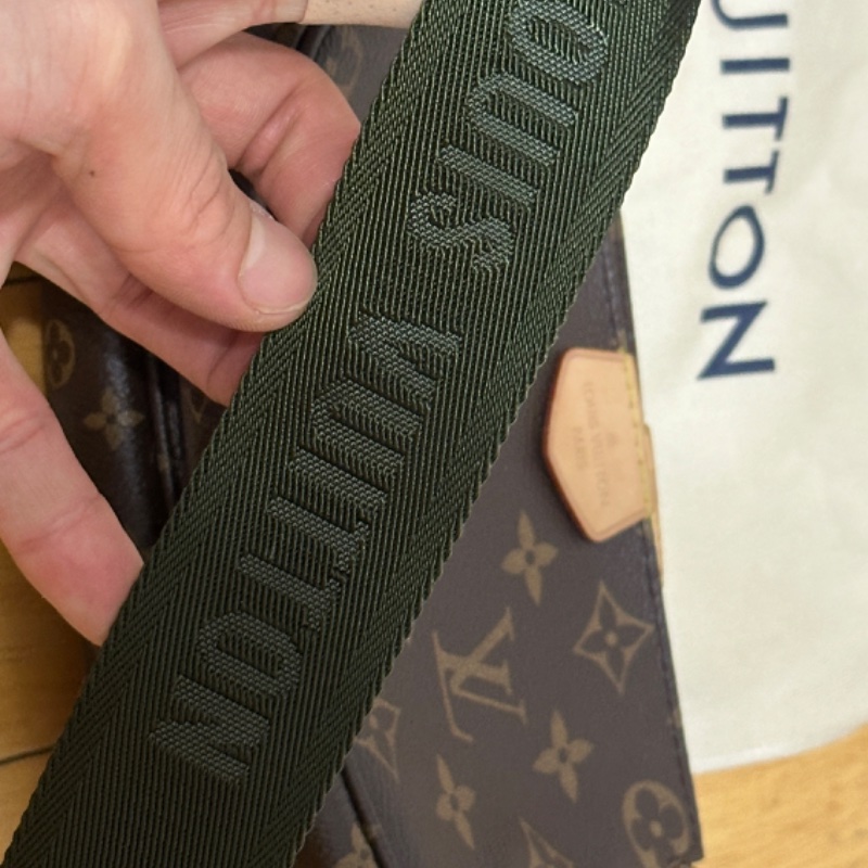 LV M44813 一包三用 麻將包 零錢包 三合一-4