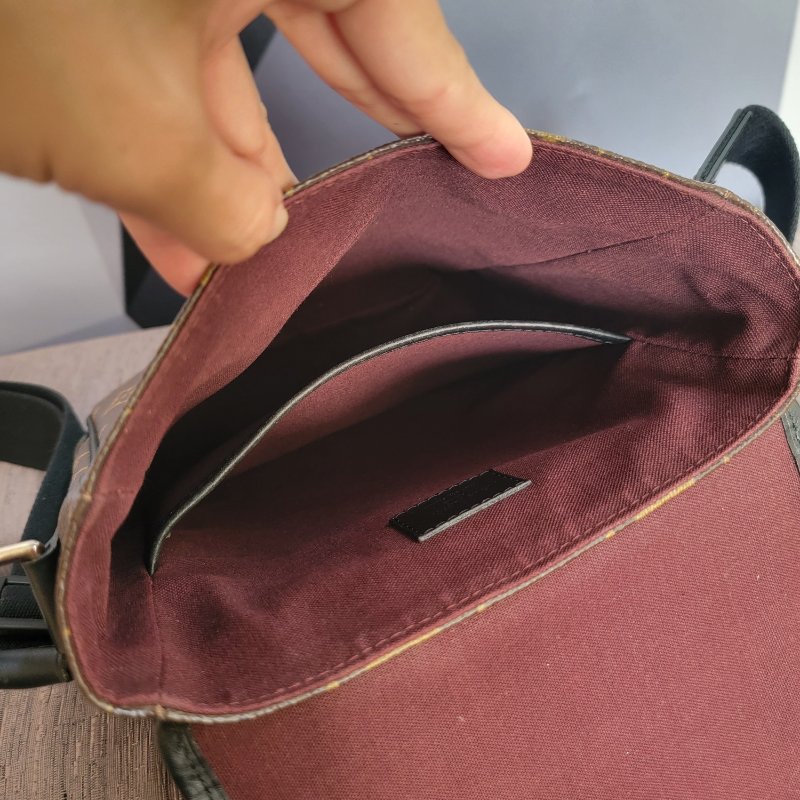 二手 九新 LOUIS VUITTON LV帆布翻蓋磁釦斜背包 /男女皆宜 老花郵差包-10