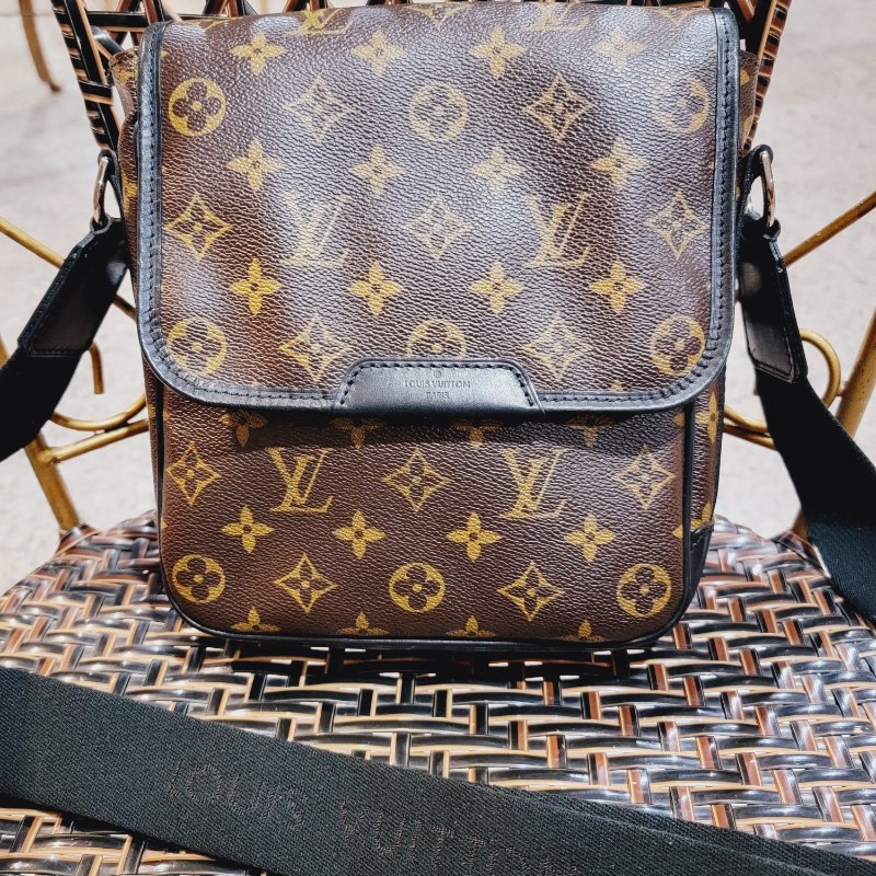 二手 九新 LOUIS VUITTON LV帆布翻蓋磁釦斜背包 /男女皆宜 老花郵差包-20