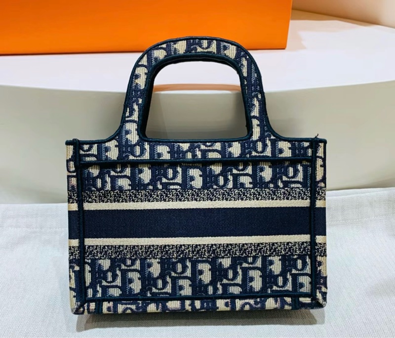 【哥吉拉精品時尚】激新 Dior mini Tote 托特-5