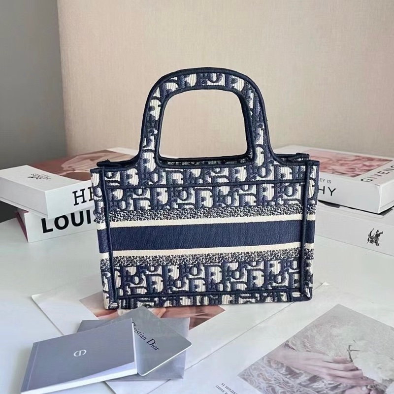 【哥吉拉精品時尚】激新 Dior mini Tote 托特-9
