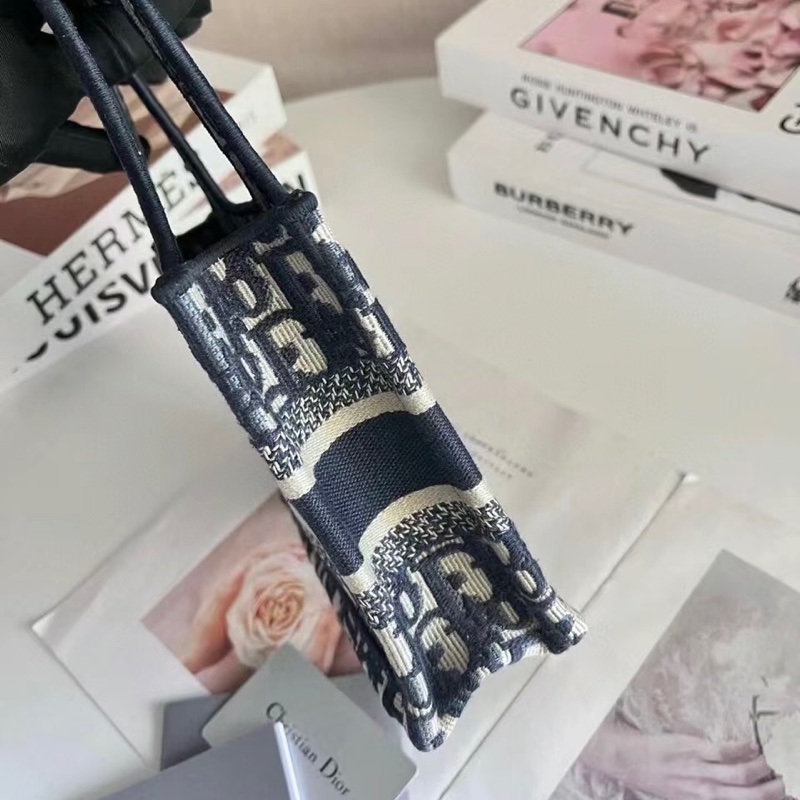 【哥吉拉精品時尚】激新 Dior mini Tote 托特-12