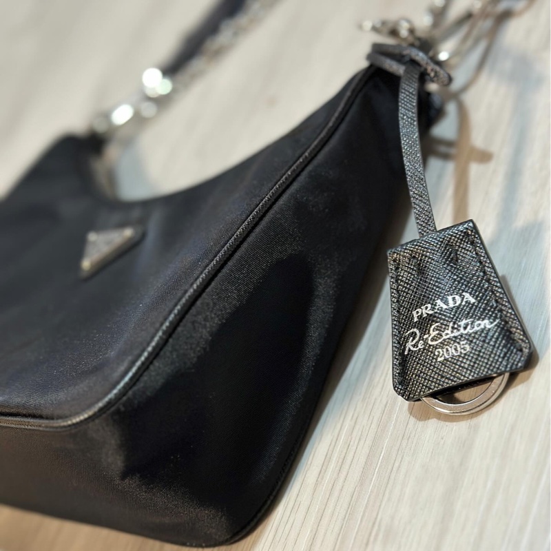 （包況很新）可議 Prada Re-Edition 2005 三合一-1