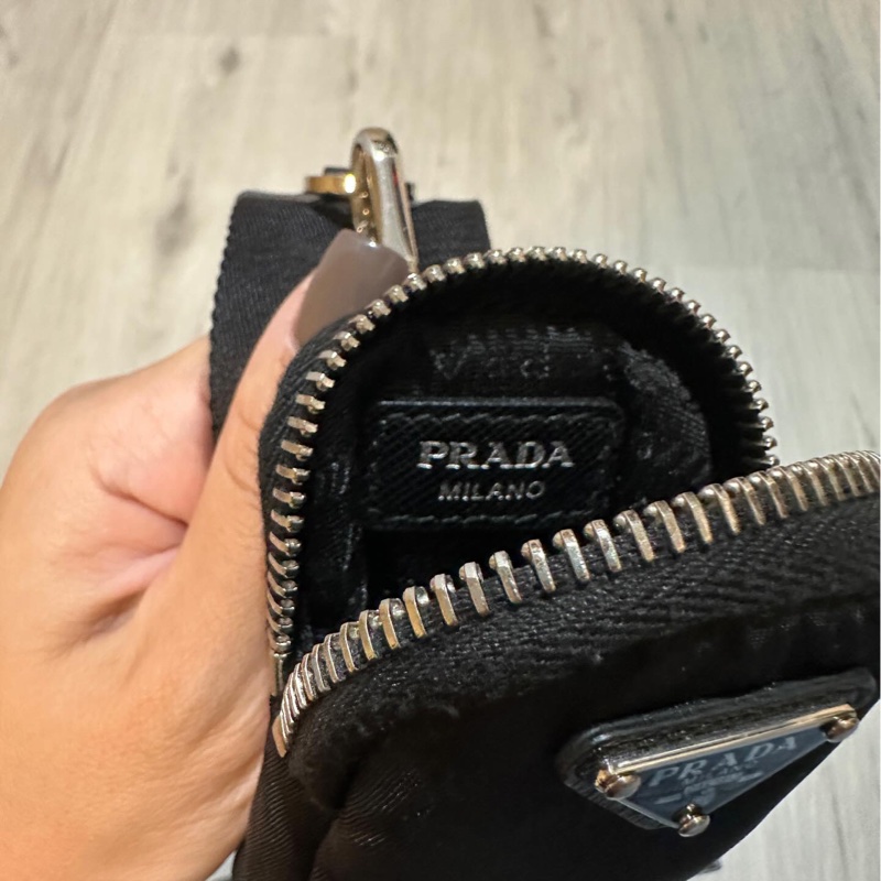 （包況很新）可議 Prada Re-Edition 2005 三合一-8