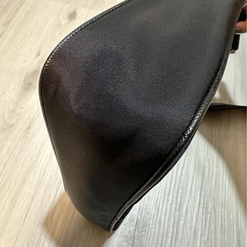 （包況很新）可議 Prada Re-Edition 2005 三合一-16