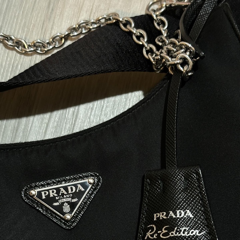 （包況很新）可議 Prada Re-Edition 2005 三合一-24