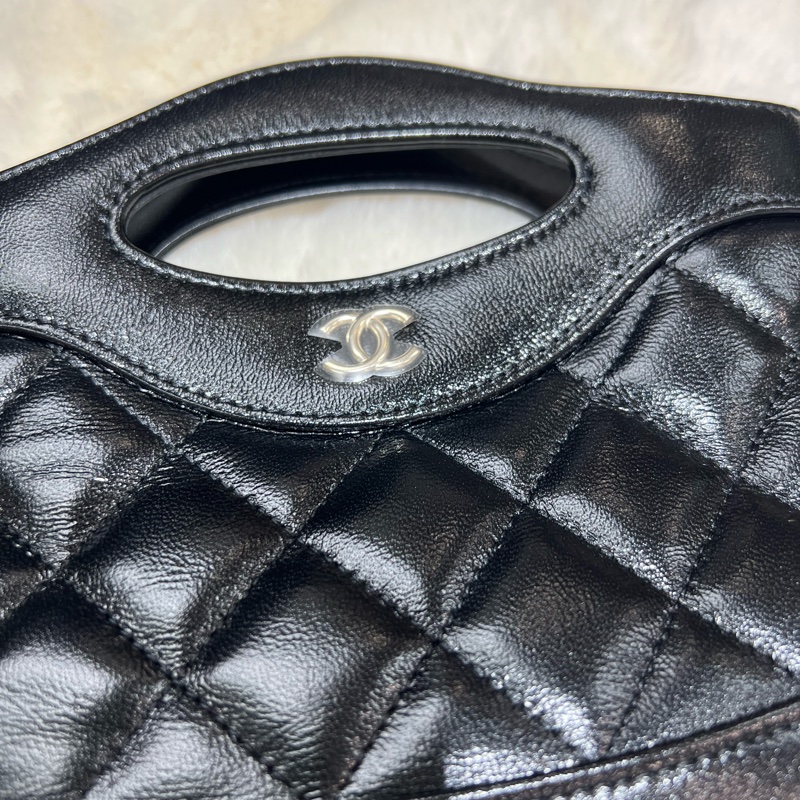 Chanel 24C mini 31 nano bag 新款橫版 油蠟皮 黑金扣 全新 正版 超難買款式-1