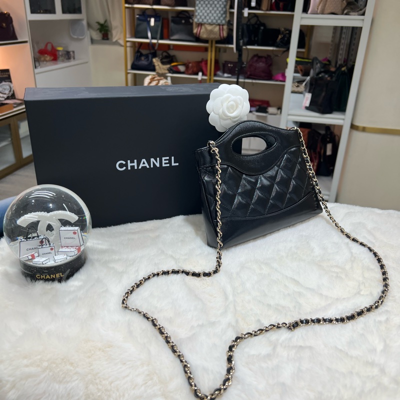 Chanel 24C mini 31 nano bag 新款橫版 油蠟皮 黑金扣 全新 正版 超難買款式-4