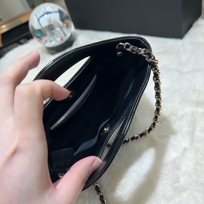 Chanel 24C mini 31 nano bag 新款橫版 油蠟皮 黑金扣 全新 正版 超難買款式-10