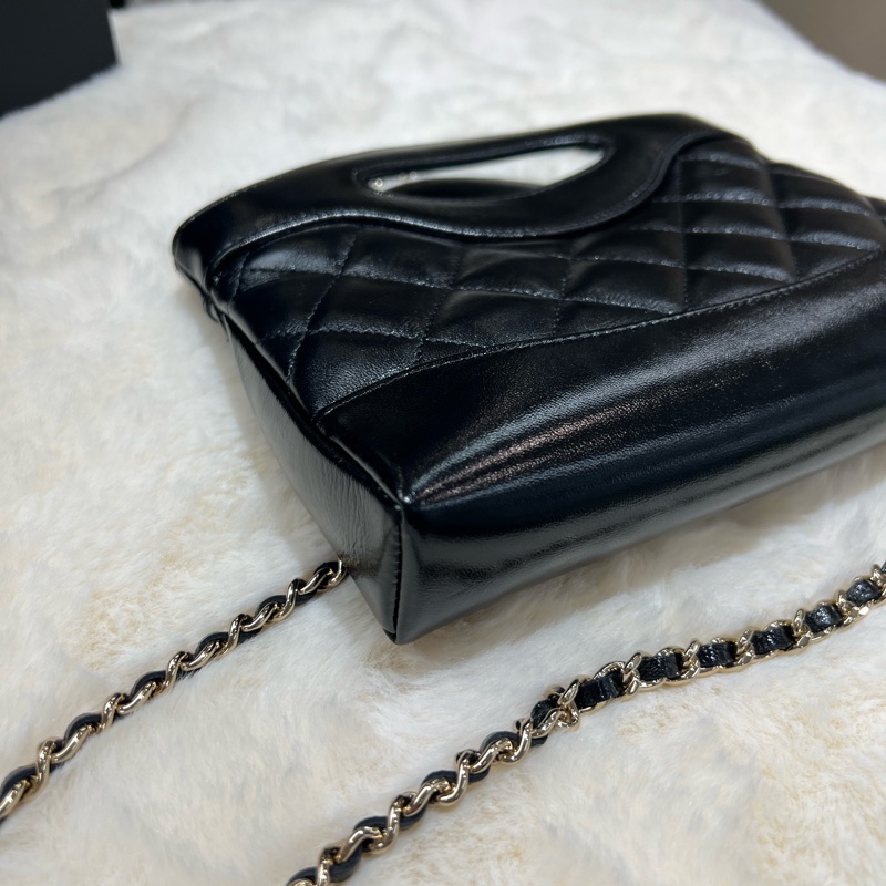 Chanel 24C mini 31 nano bag 新款橫版 油蠟皮 黑金扣 全新 正版 超難買款式-14