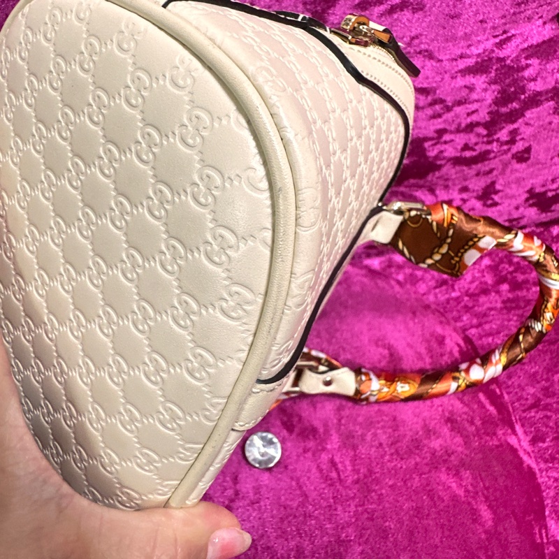 GUCCI 白牛革壓紋手提斜背貝殼包449654-9