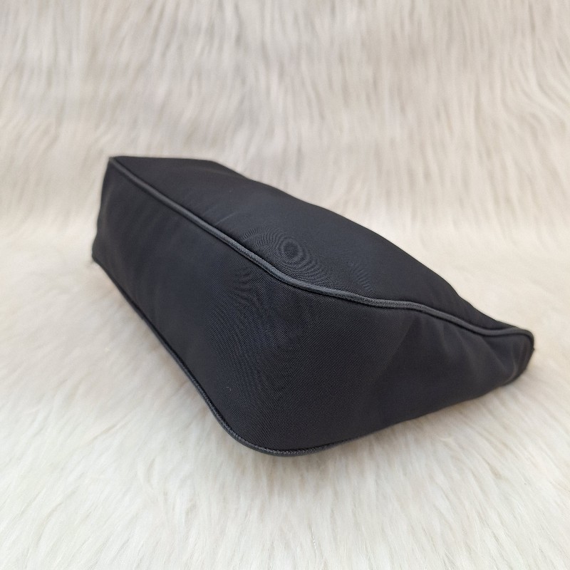 PRADA  黑色尼龍布銀鍊三合一 零錢/肩背/斜背包-11