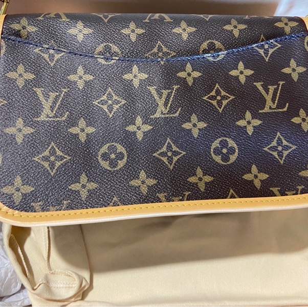 LV 法棍包-9