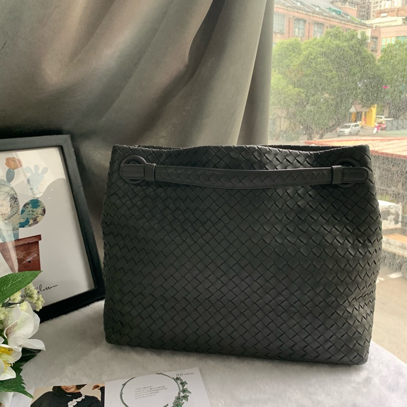 Bottega Veneta 經典編織小羊皮手提/肩背托特包(深灰色)-1