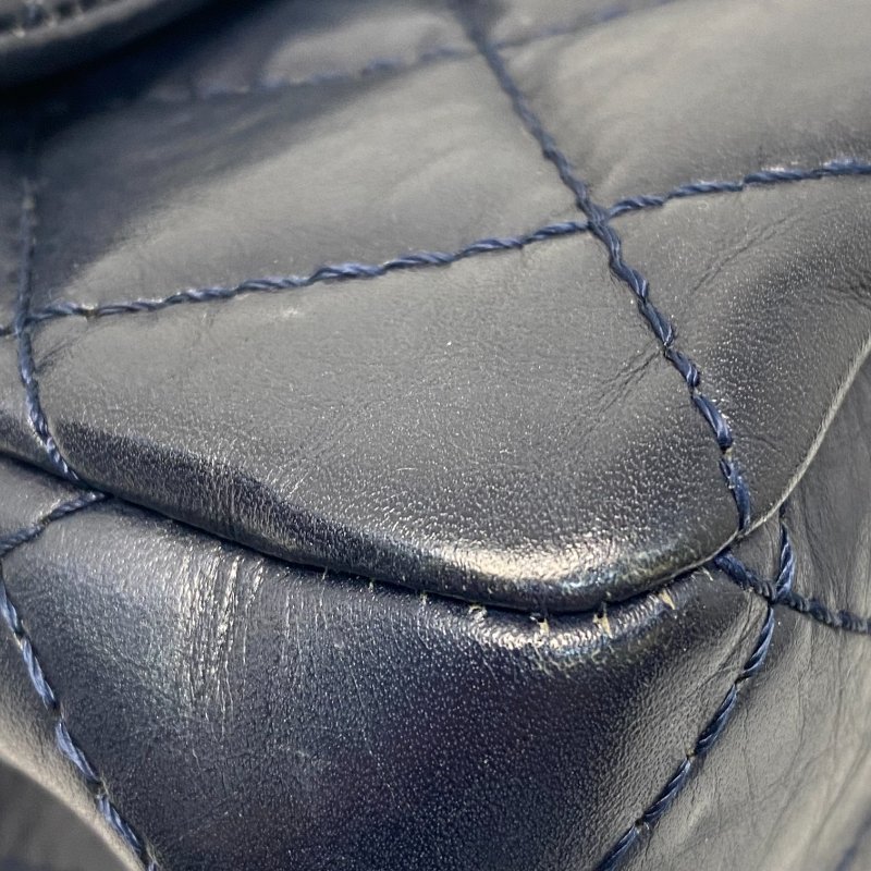 △ Chanel 香奈兒 2.55 Jumbo Navy Aged Calfskin Ruthenium-Finish Metal Chain Flap Bag 2.55特大號深藍色舊化小牛皮鍍釕金屬鏈條肩背袋 A37590 - 247007323-6