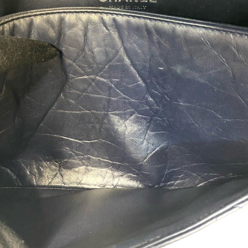 △ Chanel 香奈兒 2.55 Jumbo Navy Aged Calfskin Ruthenium-Finish Metal Chain Flap Bag 2.55特大號深藍色舊化小牛皮鍍釕金屬鏈條肩背袋 A37590 - 247007323-24