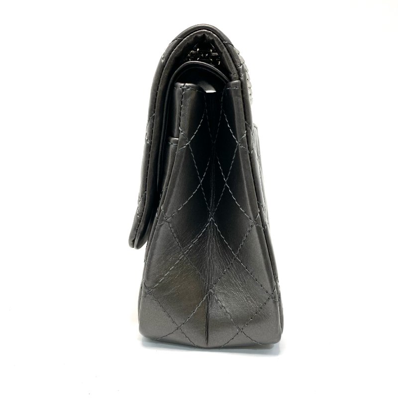 △ Chanel 香奈兒 2.55 Metallic Dark Grey Aged Calfskin Silver-tone Metal Chain Flap Bag 2.55金屬深灰色舊化牛皮銀色金屬鏈條肩揹袋 A37587 - 247007761-3