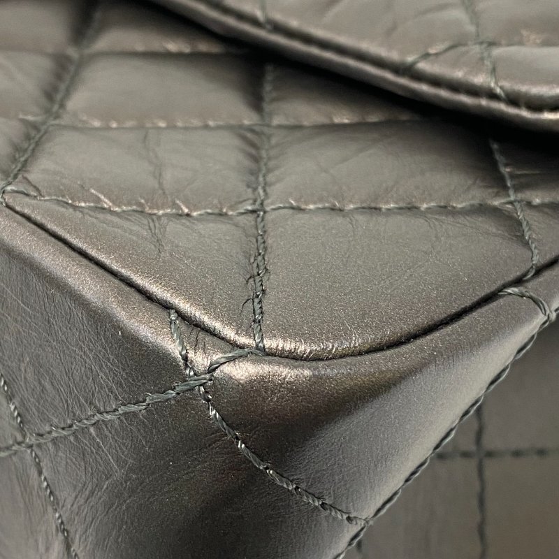 △ Chanel 香奈兒 2.55 Metallic Dark Grey Aged Calfskin Silver-tone Metal Chain Flap Bag 2.55金屬深灰色舊化牛皮銀色金屬鏈條肩揹袋 A37587 - 247007761-8