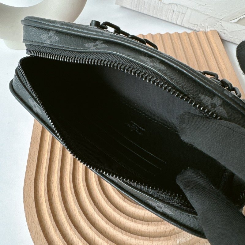 Louis Vuitton Pochette Volga 黑灰老花拉鍊手拿包 M68321-7