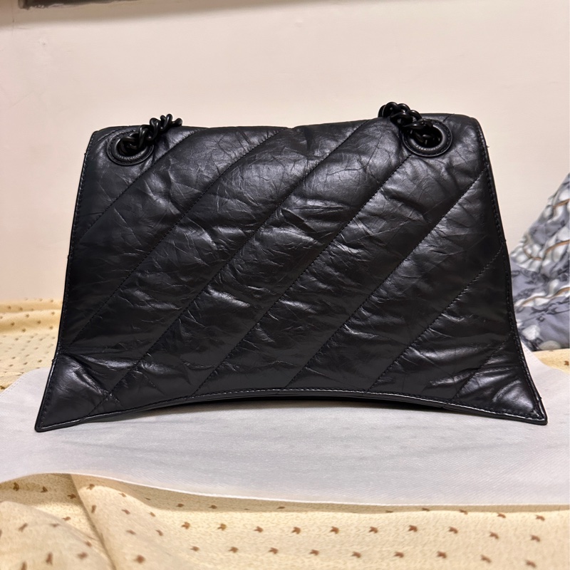 已售出 ✖️ 「專櫃五折出售中」Balenciaga crush medium 全黑款❤️稀有釋出！（全配！買就送訂製內膽包）-8