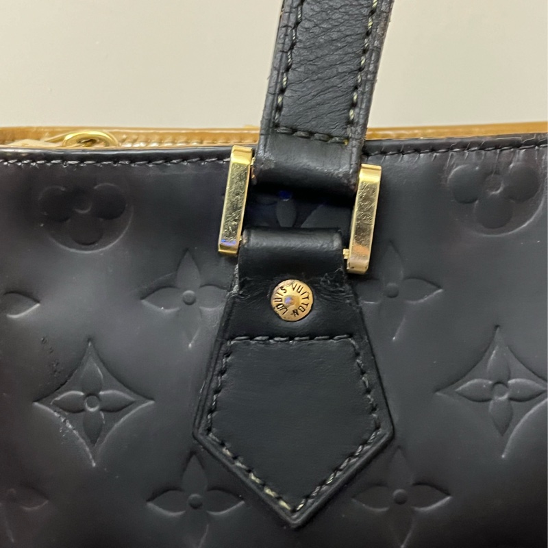 (老闆出國隨便賣)LV 經典 老花 黑 滿版LOGO壓印 五金發亮 手提包 手拿包 LV包-9