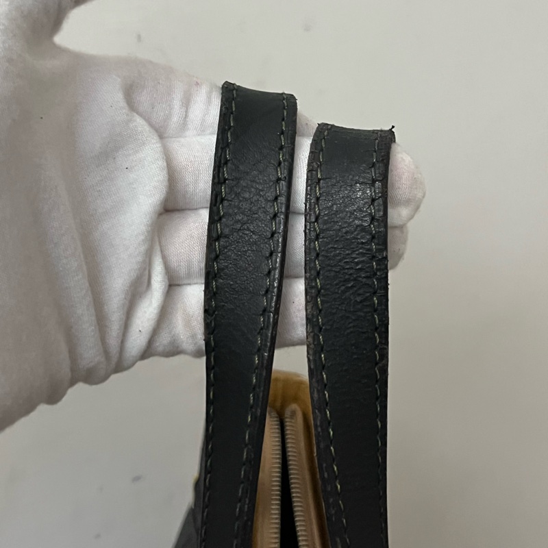 (老闆出國隨便賣)LV 經典 老花 黑 滿版LOGO壓印 五金發亮 手提包 手拿包 LV包-15