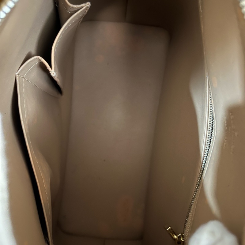 (老闆出國隨便賣)LV 經典 老花 黑 滿版LOGO壓印 五金發亮 手提包 手拿包 LV包-25