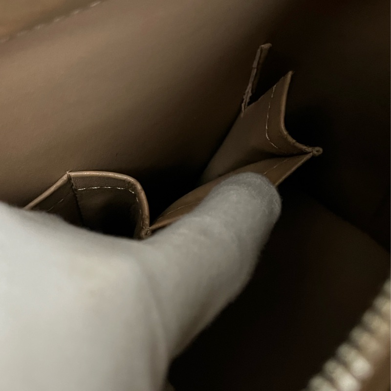 (老闆出國隨便賣)LV 經典 老花 黑 滿版LOGO壓印 五金發亮 手提包 手拿包 LV包-27